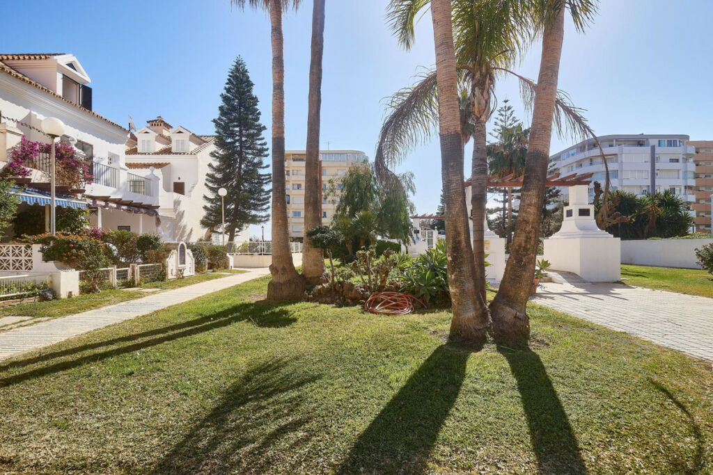 Middle Floor Apartment Fuengirola Málaga - image 45