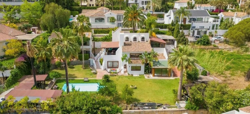 Detached Villa Nueva Andalucía Málaga - image 44