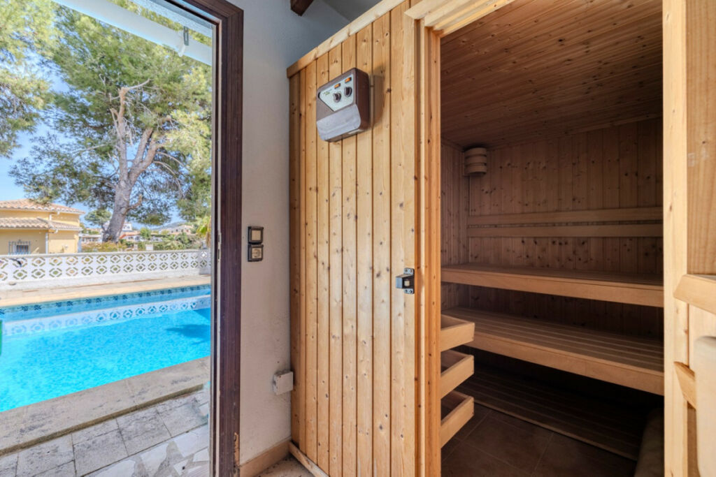 Detached Villa Moraira Alicante - image 48