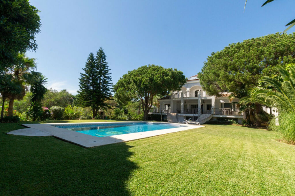 Detached Villa Hacienda Las Chapas Málaga - image 49