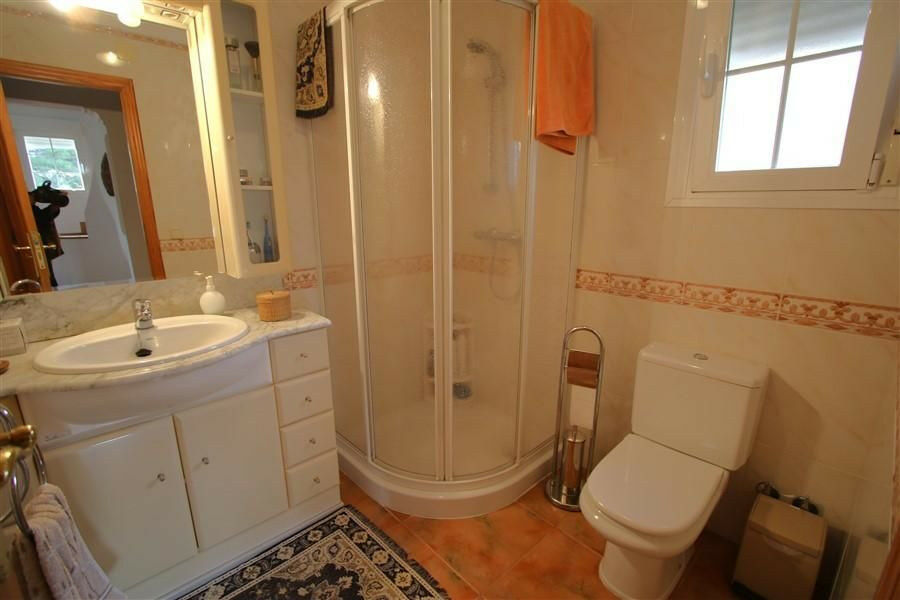 Detached Villa Los Pinos Alicante - image 5