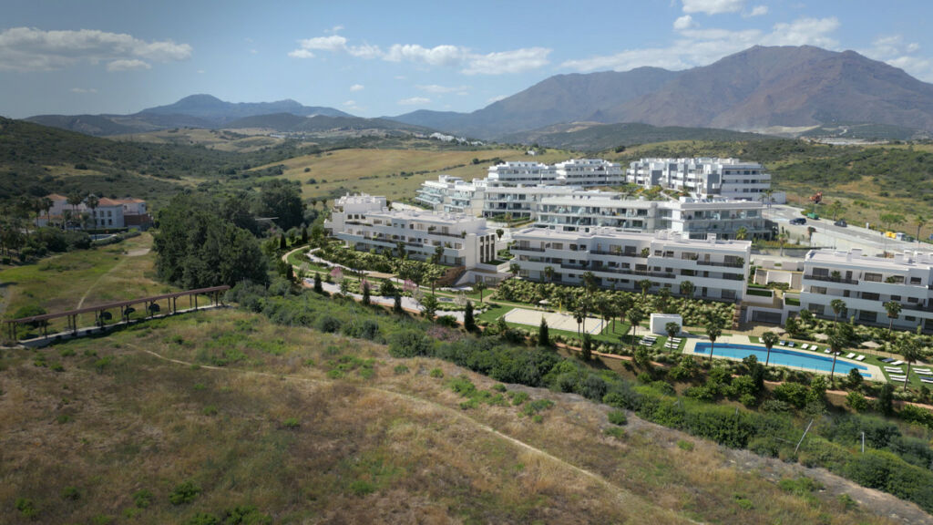 Middle Floor Apartment Estepona Málaga - image 20
