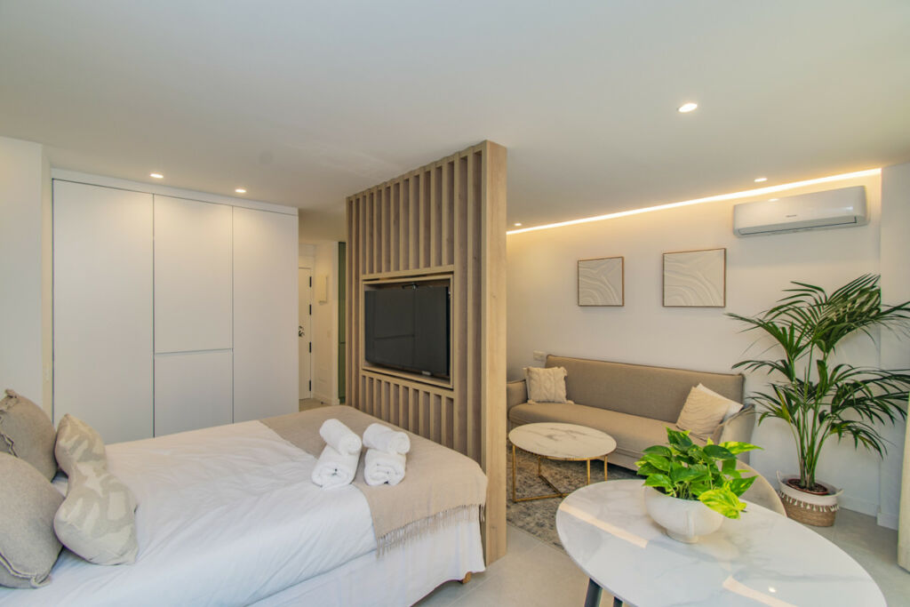 Middle Floor Apartment Marbella Málaga - image 5