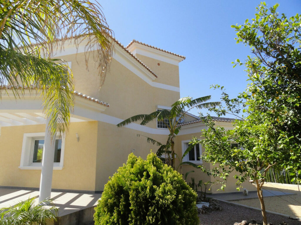 Detached Villa Calpe Alicante - image 5