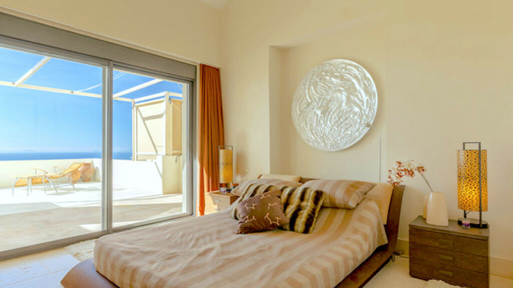 Penthouse Duplex Altos de los Monteros Málaga - image 5