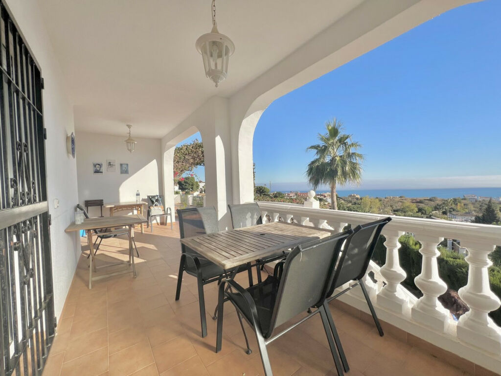 Detached Villa Benalmadena Málaga - image 5