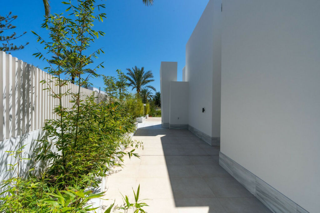 Detached Villa Marbesa Málaga - image 53