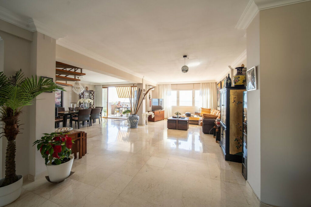 Penthouse Fuengirola Málaga - image 6