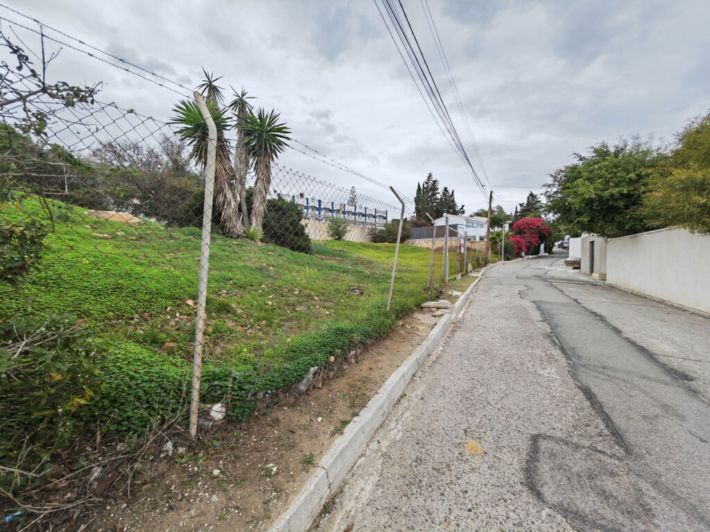 Residential Plot Estepona Málaga - image 6