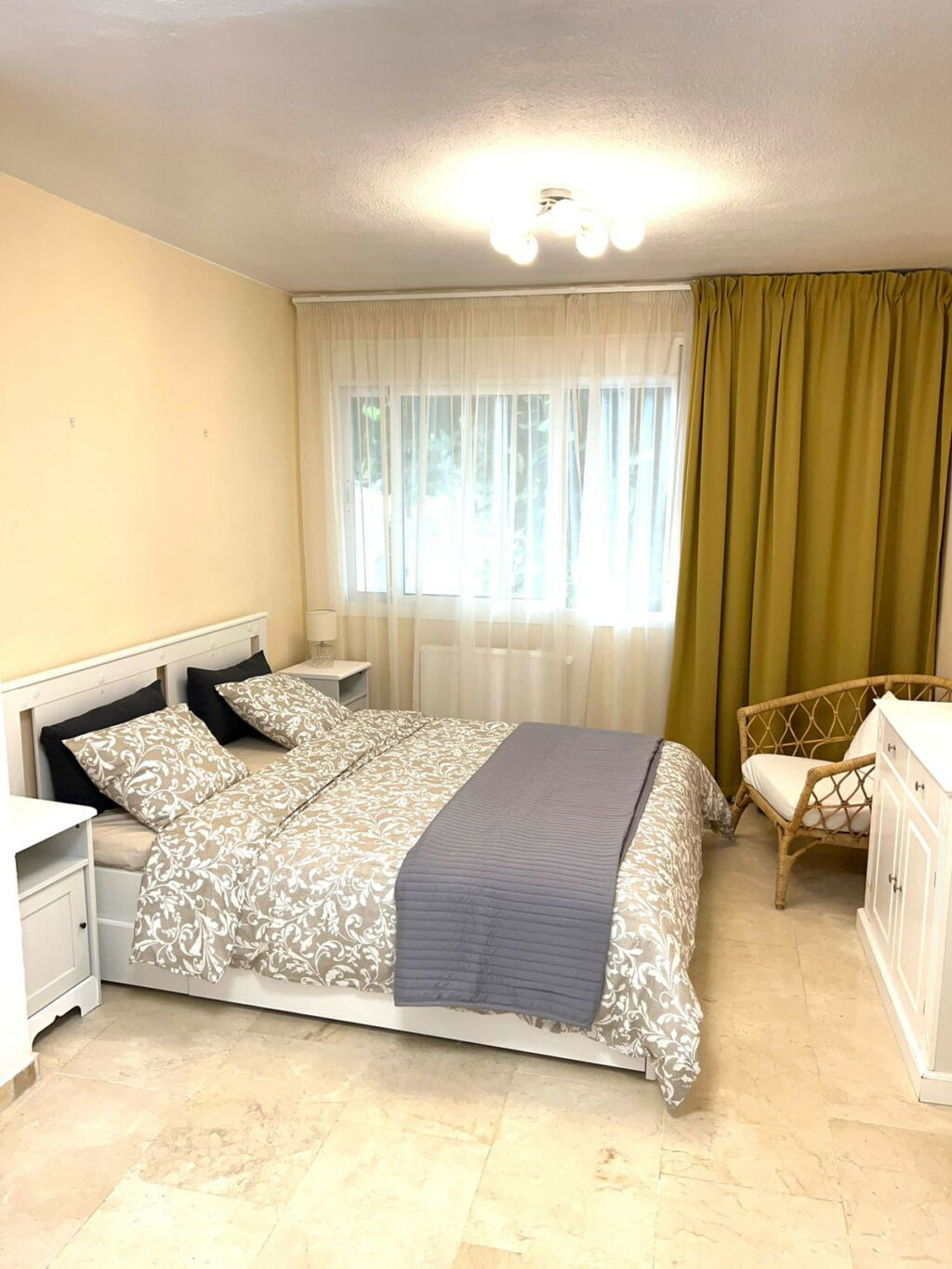Middle Floor Apartment Marbella Málaga - image 6