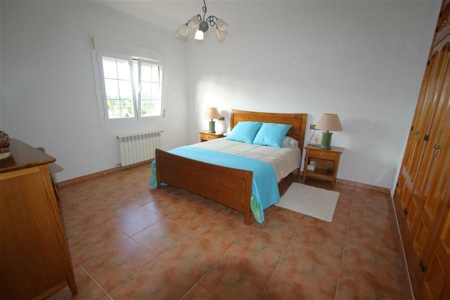 Detached Villa Los Pinos Alicante - image 6