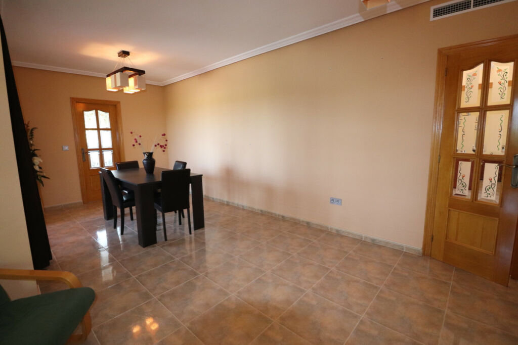Detached Villa Algorfa Alicante - image 6