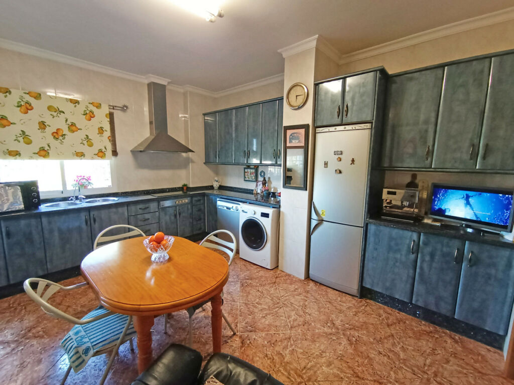 Detached Villa Monda Málaga - image 8