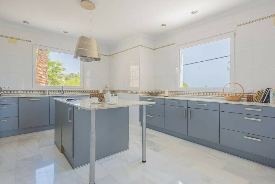 Detached Villa Calpe Alicante - image 6