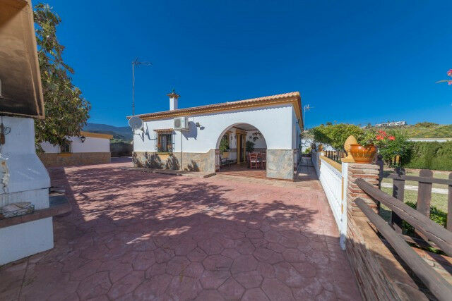 Detached Villa El Padron Málaga - image 6