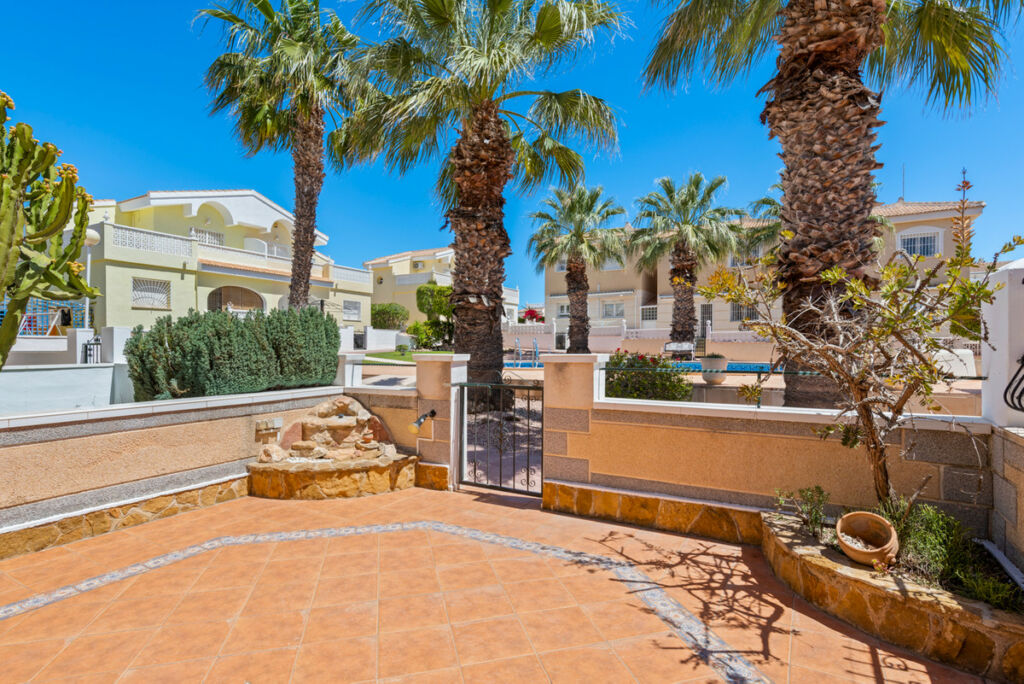 Townhouse Benijofar Alicante - image 6
