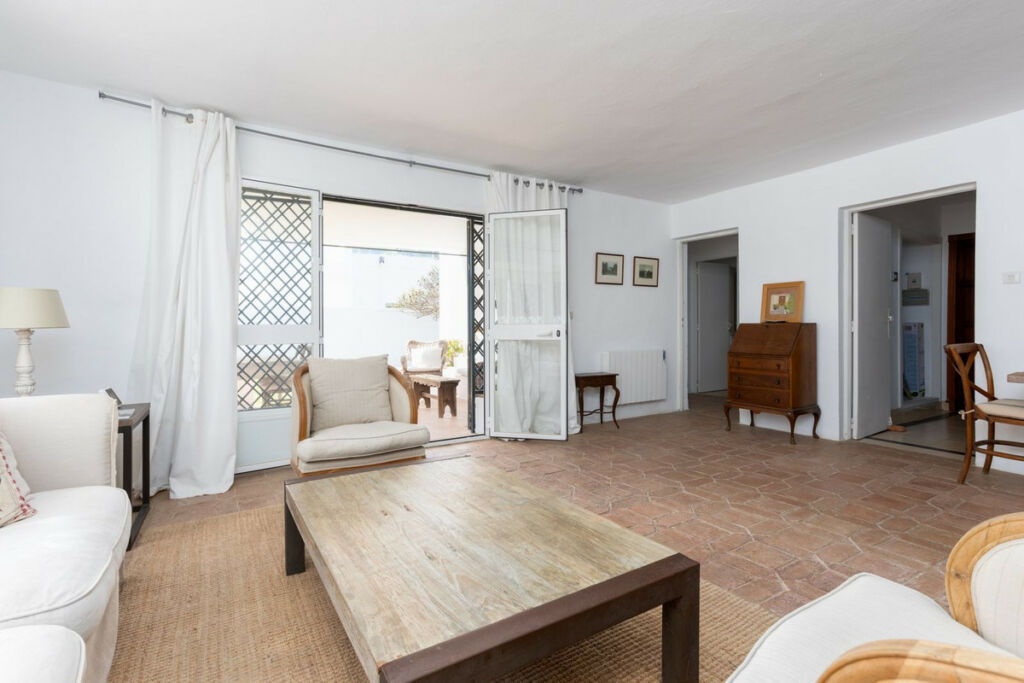 Detached Villa Guadalmina Baja Málaga - image 6