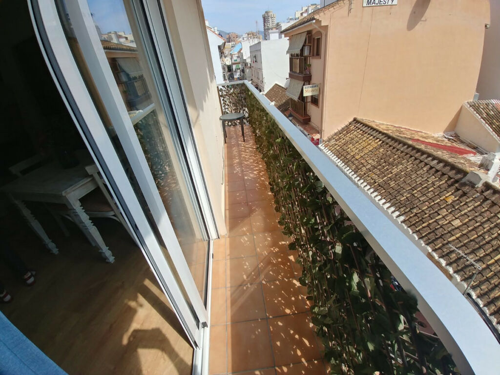 Middle Floor Apartment Fuengirola Málaga - image 7