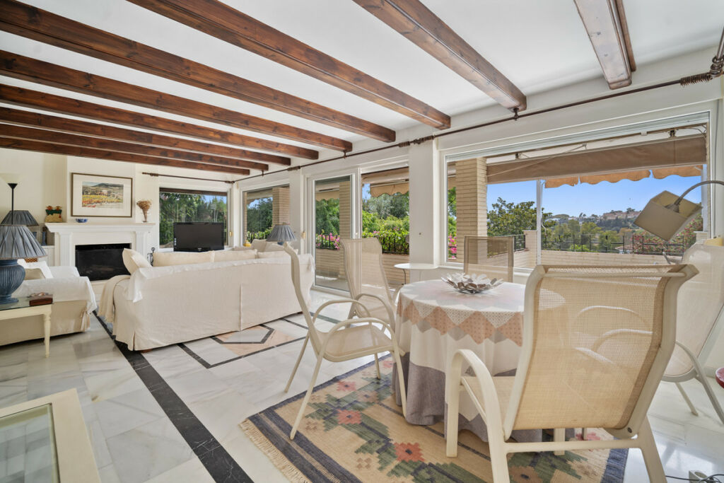 Detached Villa Guadalmina Alta Málaga - image 4