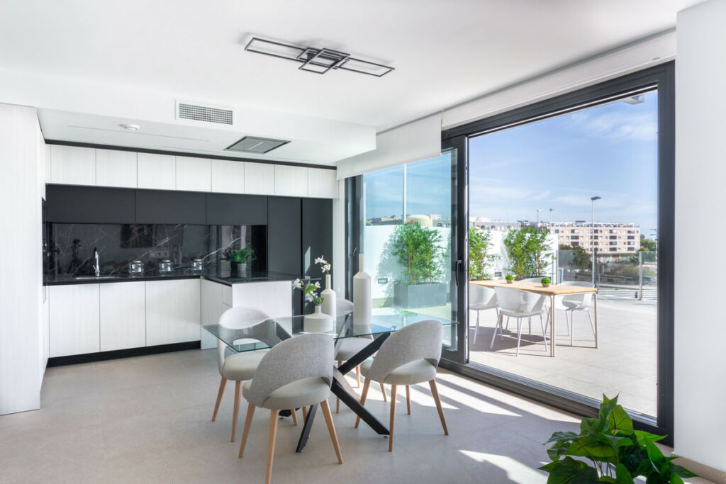 Top Floor Apartment Guardamar del Segura Alicante - image 7