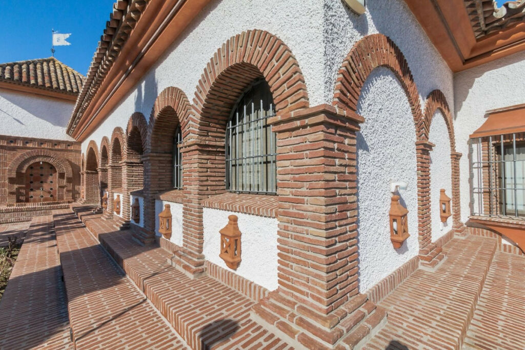 Detached Villa Costabella Málaga - image 7