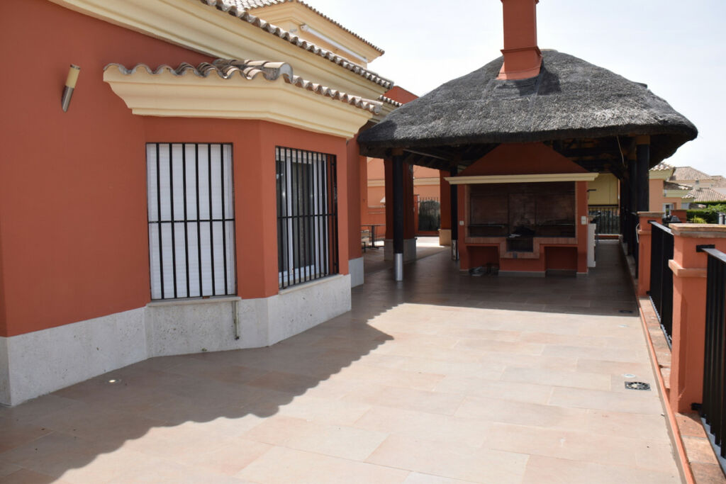 Detached Villa Santa Clara Málaga - image 8