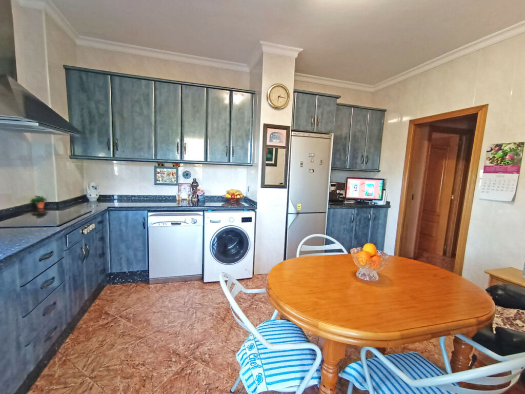 Detached Villa Monda Málaga - image 9