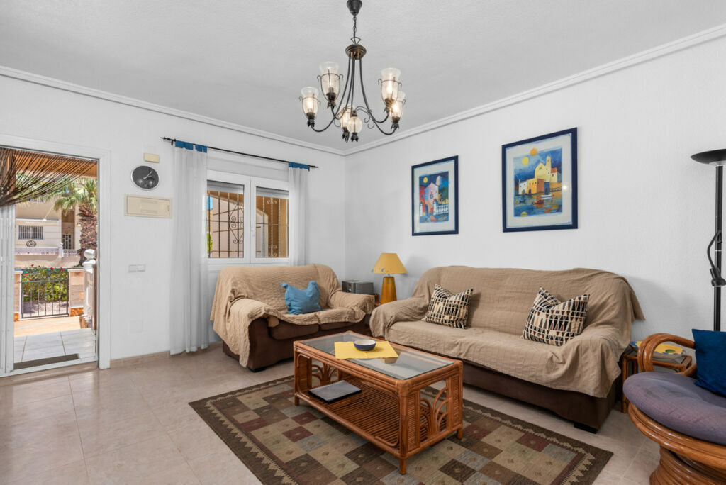 Townhouse Benijofar Alicante - image 8