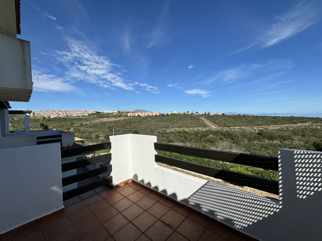 Middle Floor Apartment La Duquesa Málaga - image 8