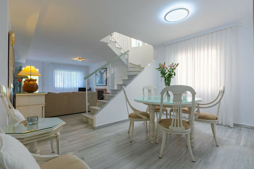 Semi-Detached House Costabella Málaga - image 8