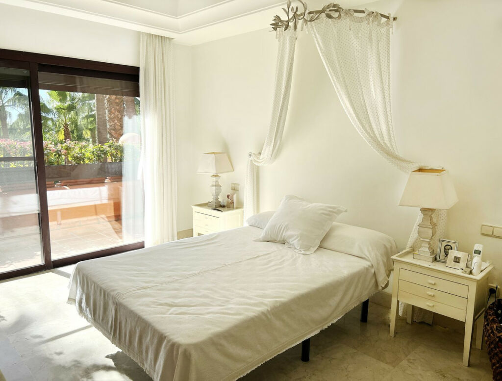 Penthouse Duplex Nueva Andalucía Málaga - image 8