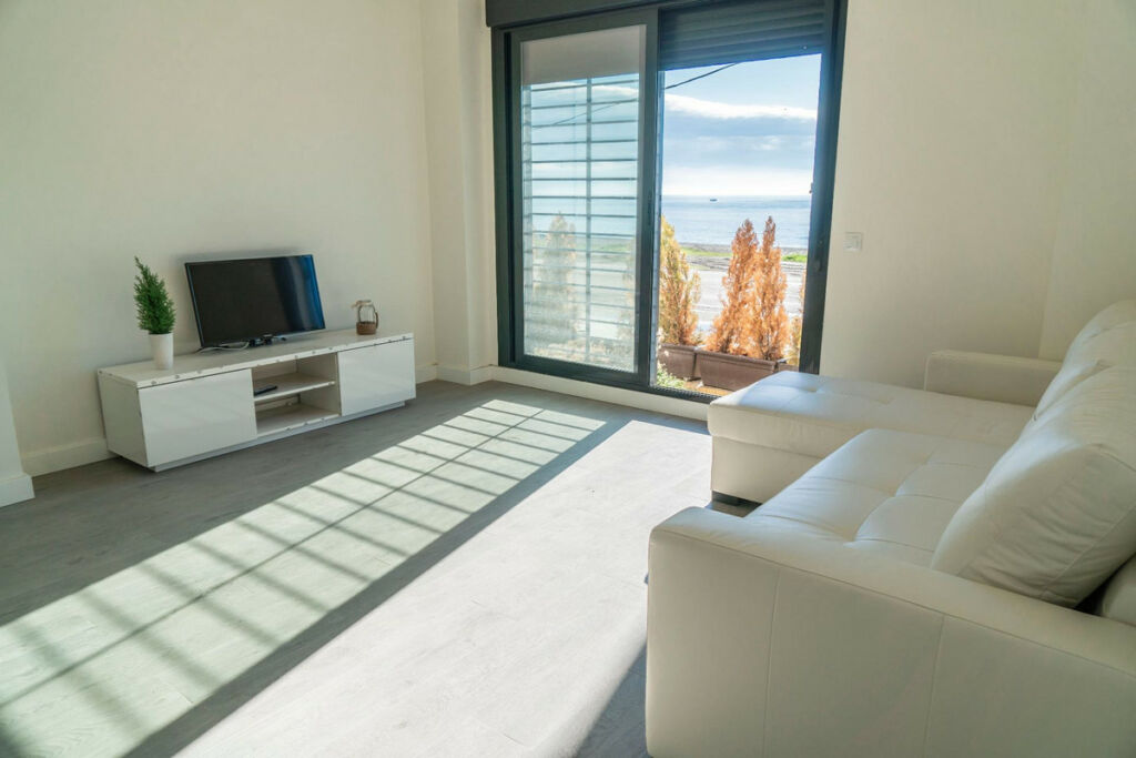 Middle Floor Apartment Benajarafe Málaga - image 8