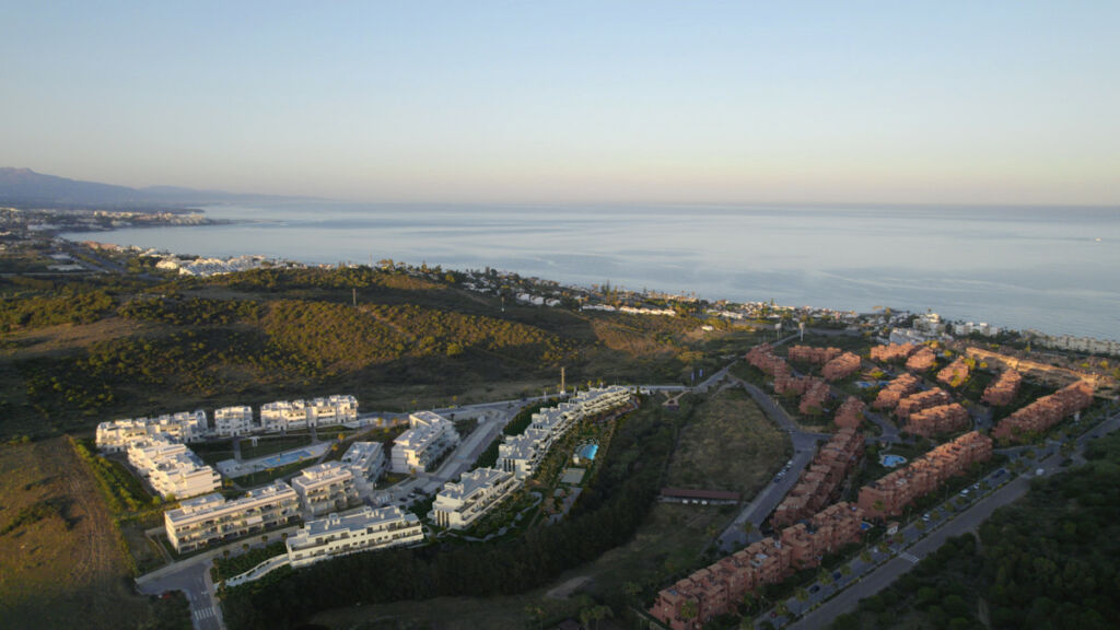 Middle Floor Apartment Estepona Málaga - image 17