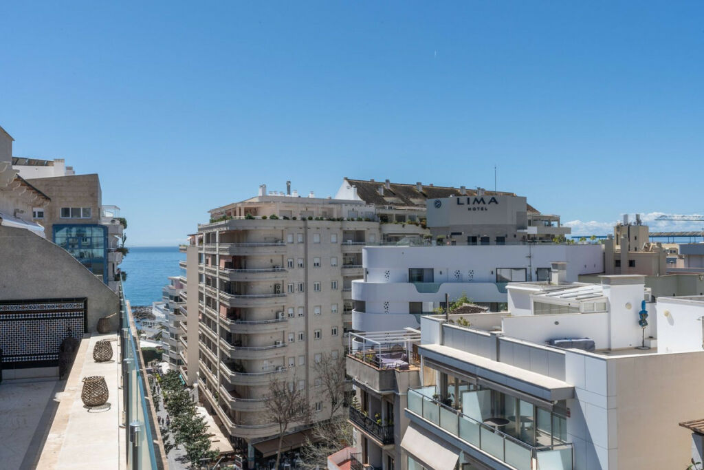 Penthouse Marbella Málaga - image 2