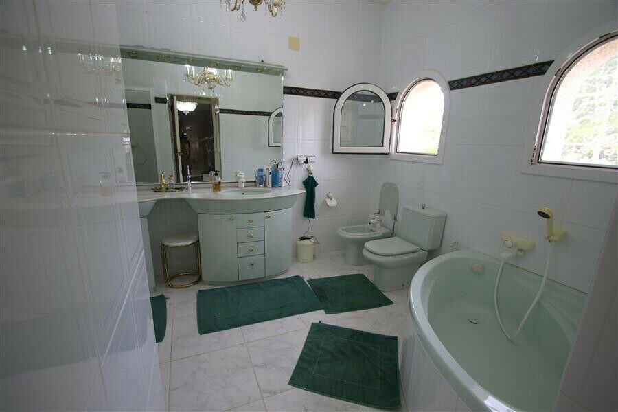Detached Villa Calpe Alicante - image 8
