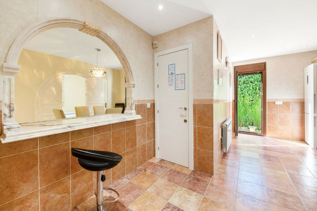 Detached Villa Atalaya Málaga - image 9