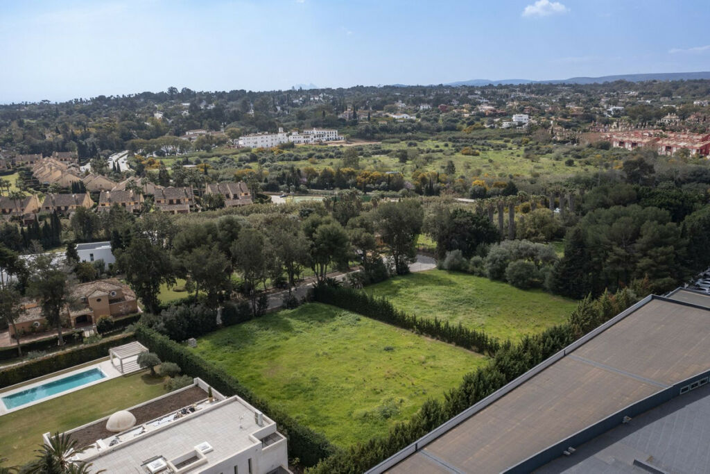 Residential Plot Sotogrande Cádiz - image 9