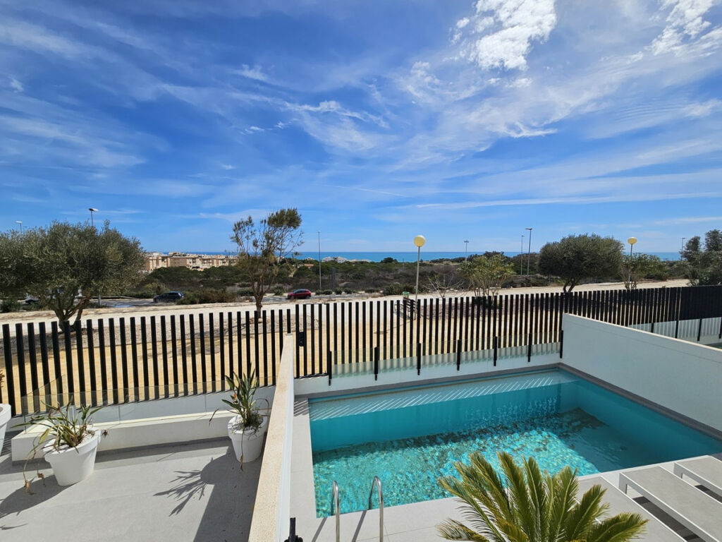 Detached Villa Guardamar del Segura Alicante - image 9