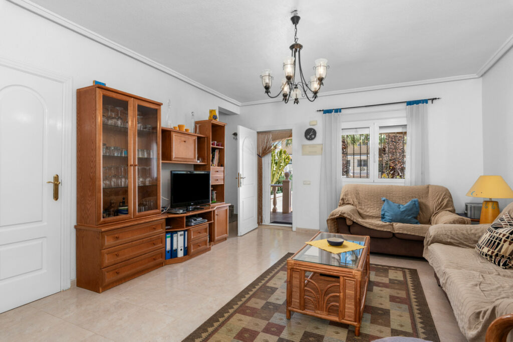Townhouse Benijofar Alicante - image 9