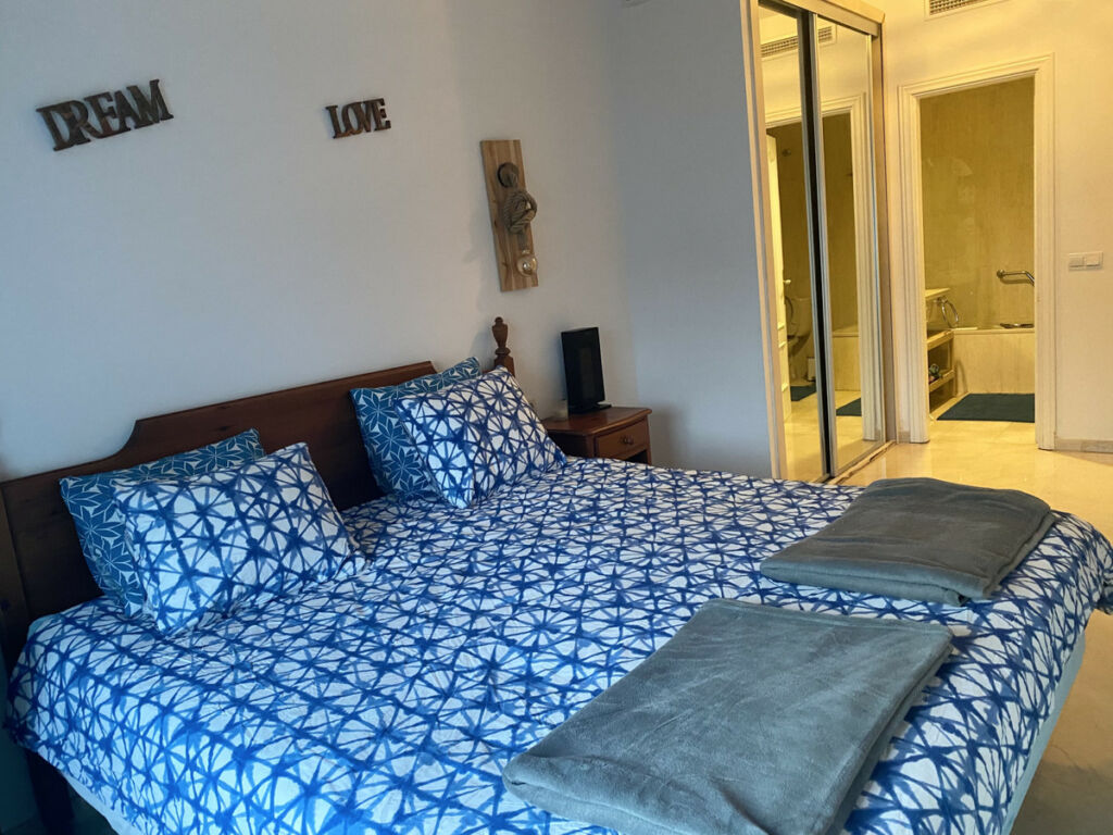 Middle Floor Apartment Carib Playa Málaga - image 9