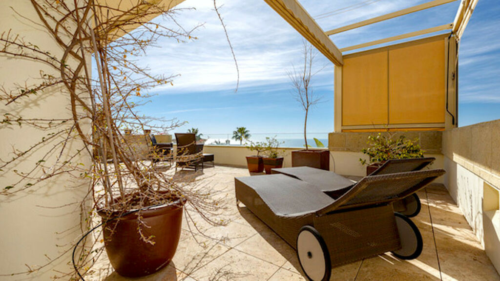 Penthouse Duplex Altos de los Monteros Málaga - image 9