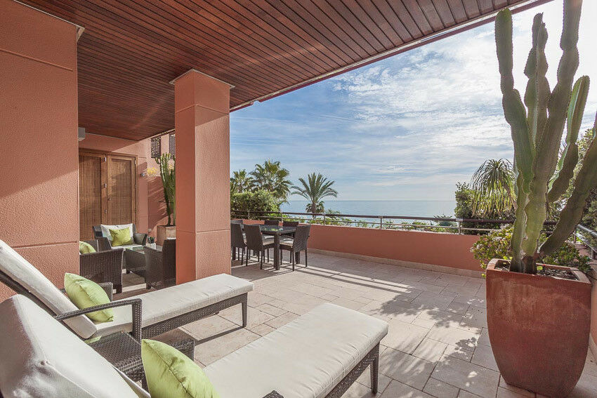 Middle Floor Apartment Puerto Banús Málaga