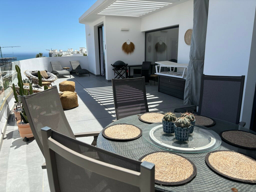 Penthouse Higueron Málaga - image 2
