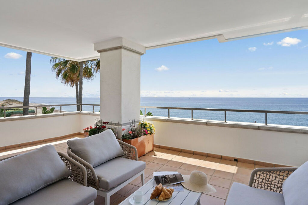 Middle Floor Apartment New Golden Mile Málaga
