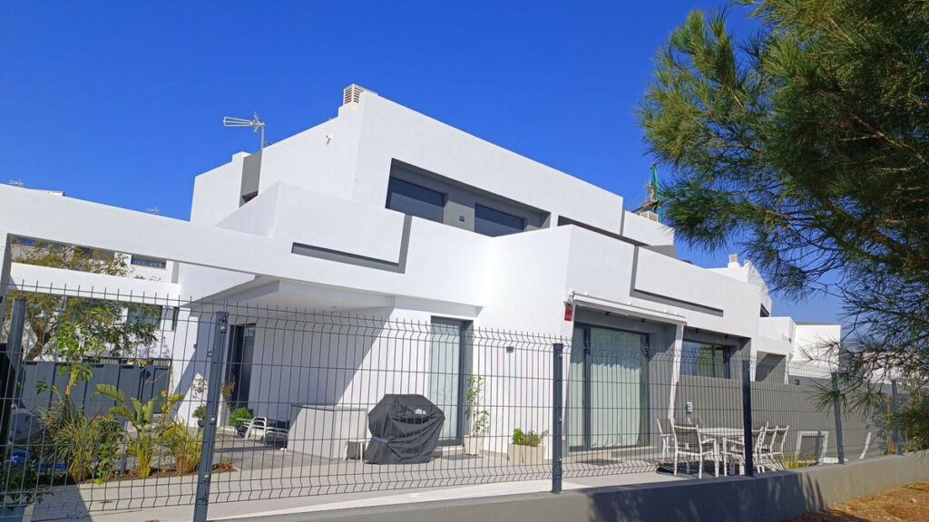 Semi-Detached House Torre del Mar Málaga - image 2