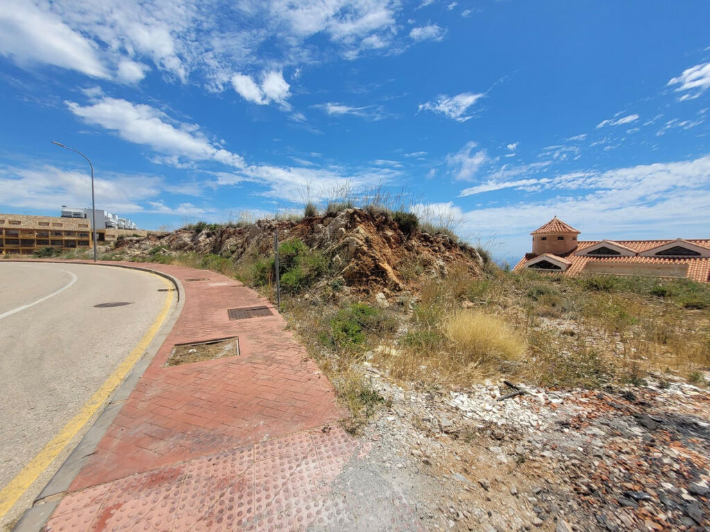 Residential Plot Benalmadena Málaga - image 10