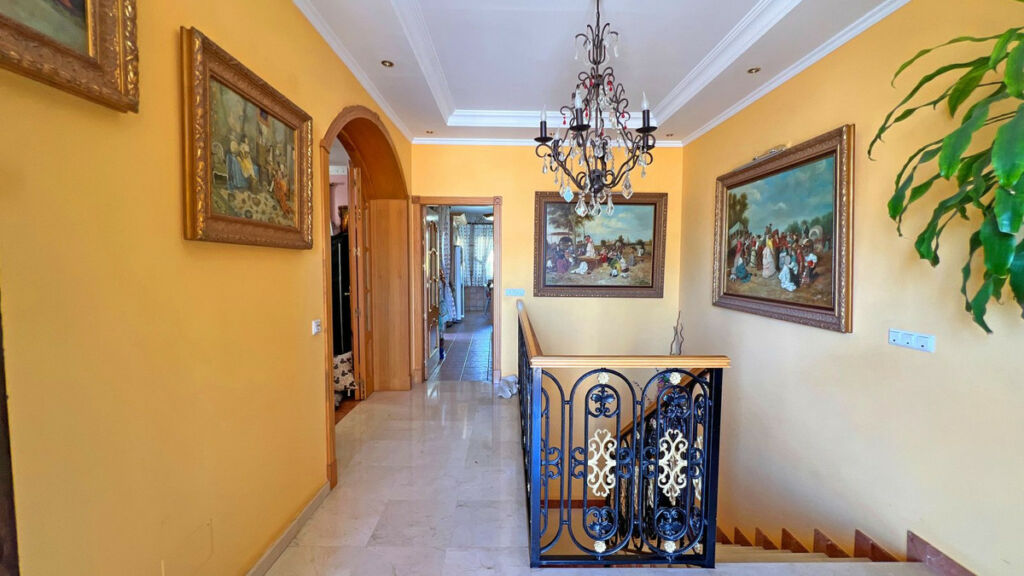 Detached Villa Reserva de Marbella Málaga - image 10
