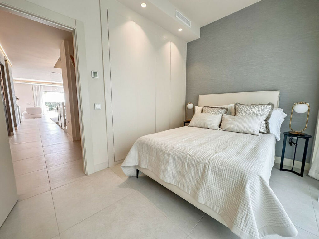 Detached Villa New Golden Mile Málaga - image 104