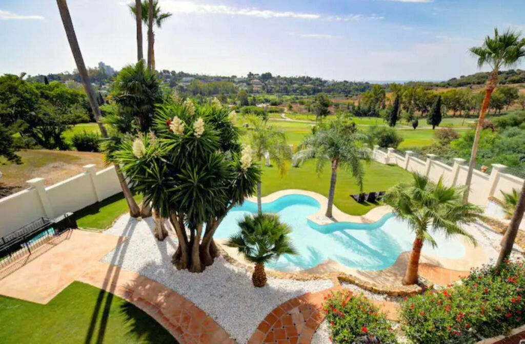 Detached Villa Benahavís Málaga - image 11