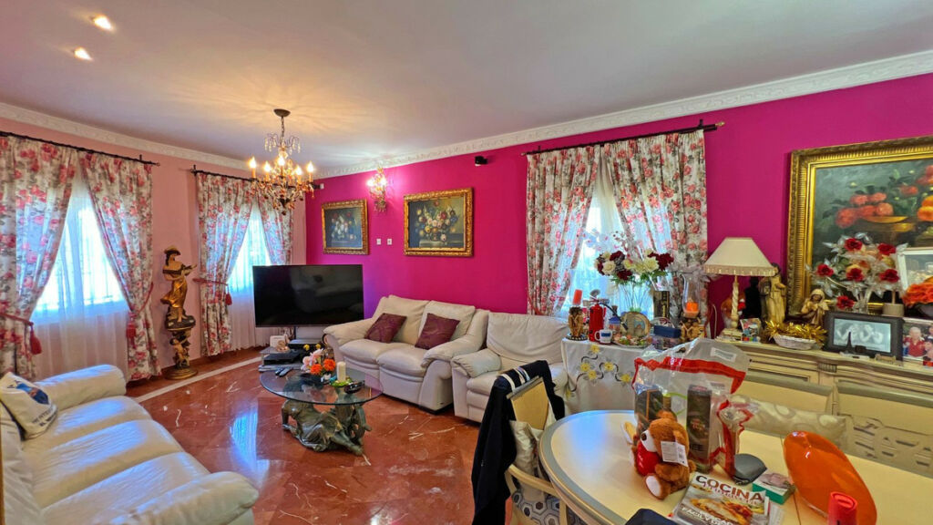 Detached Villa Reserva de Marbella Málaga - image 11